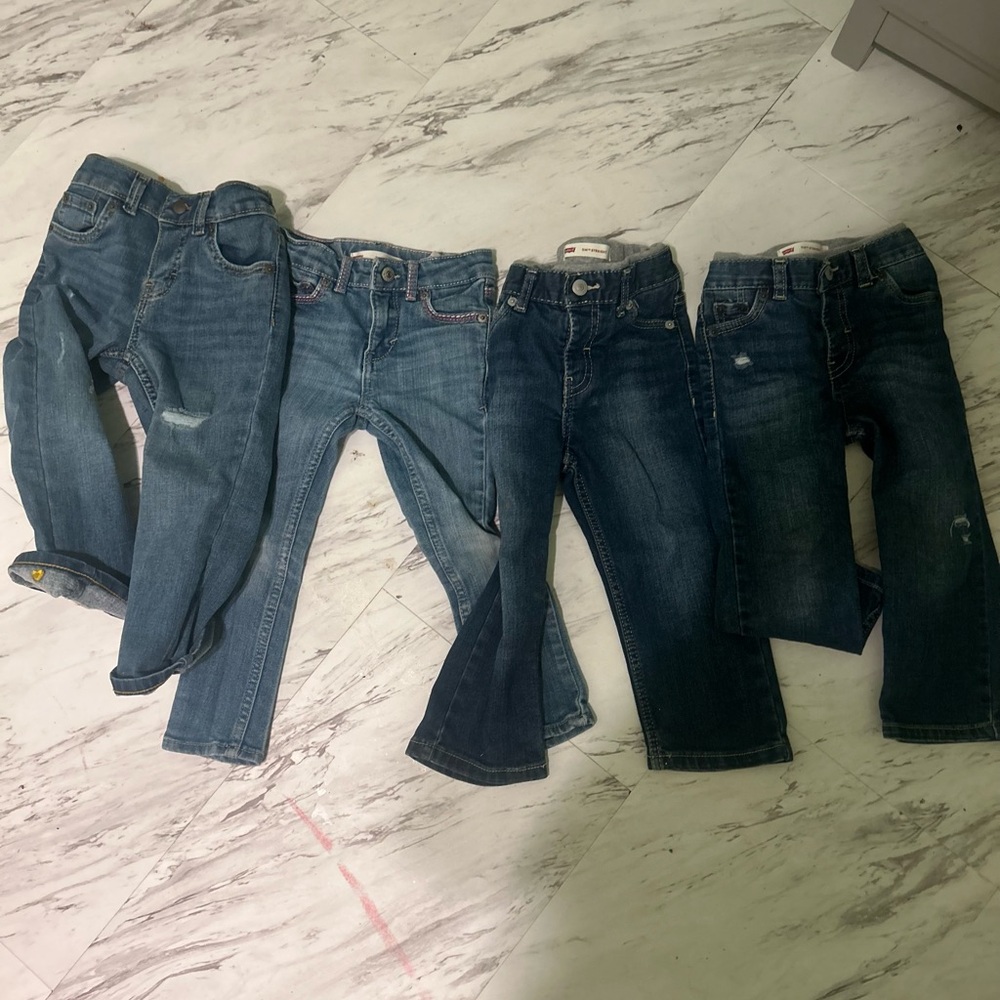 Levi's Blue Denim Jeans Classic Straight Cut